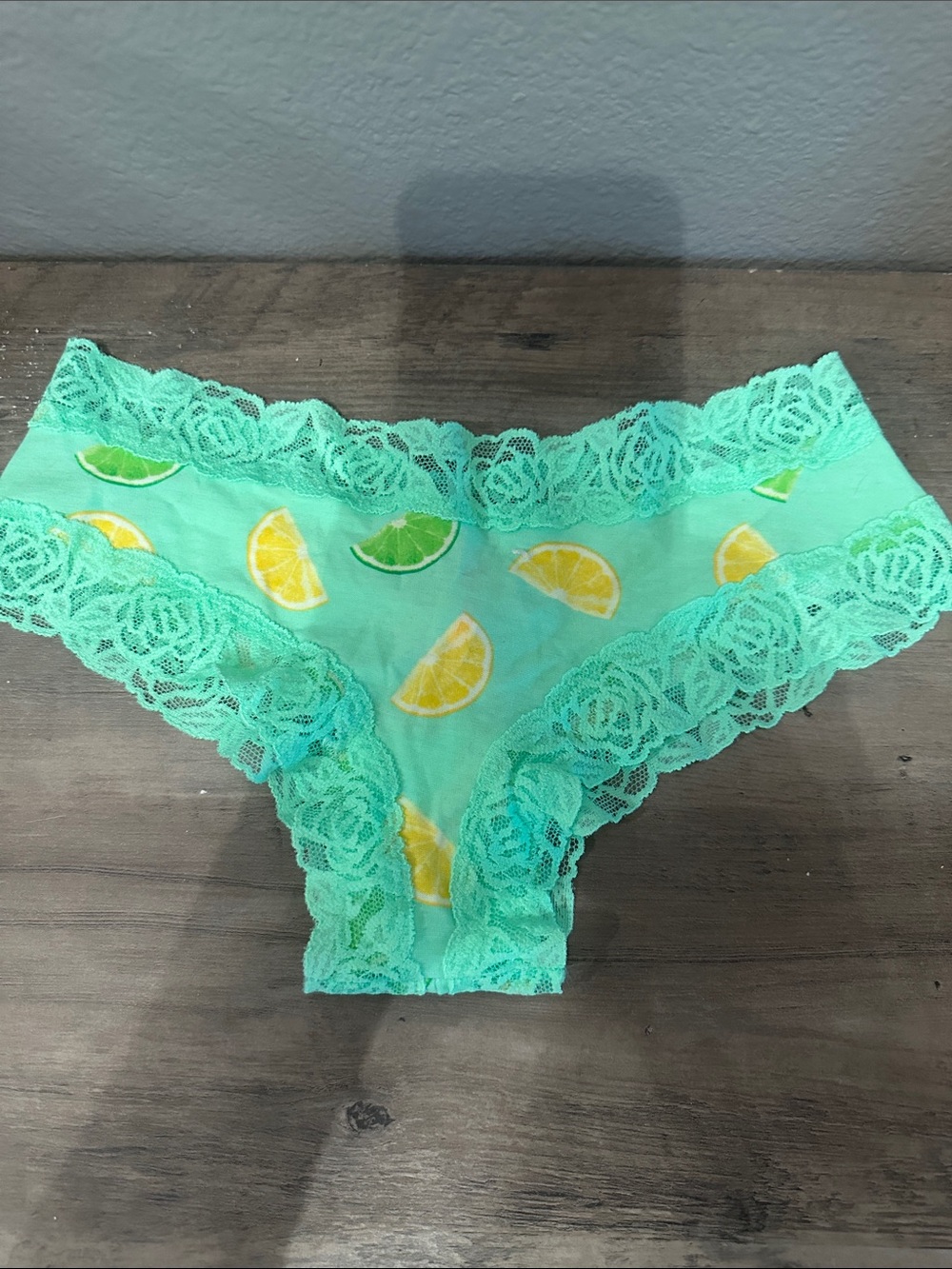 New! Victoria’s Secret Citrus Lace Cheekster